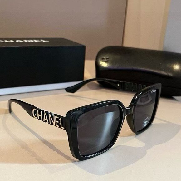 Chanel Womens sunglasses - Picture 1 of 7